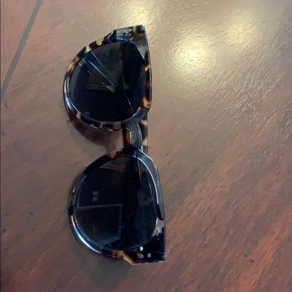 Dior Sunglasses - Picture 2 of 5